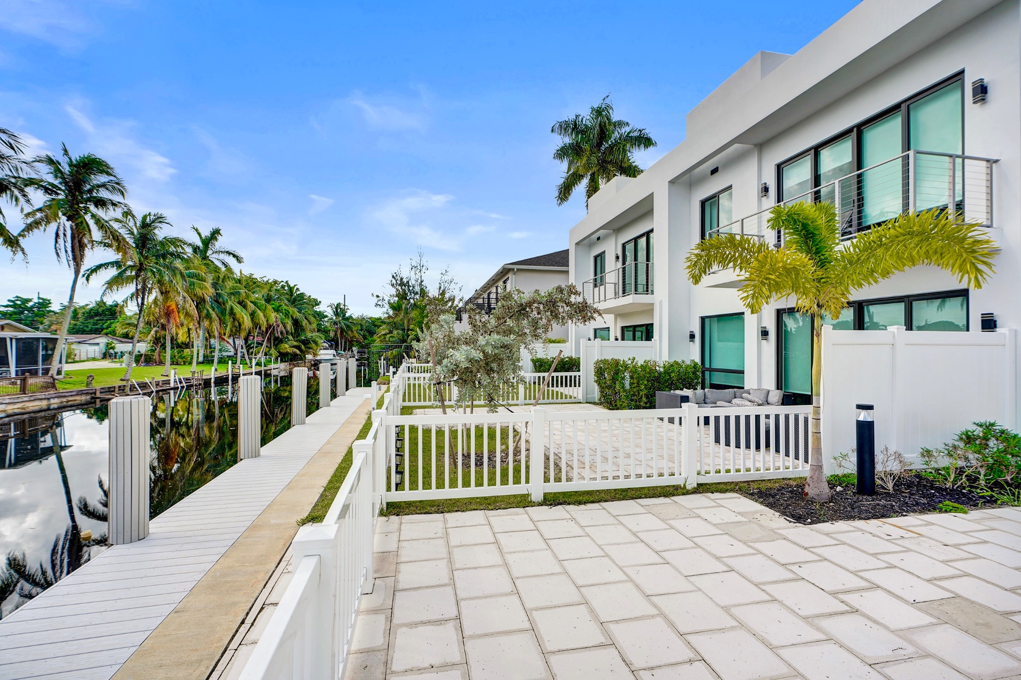 H20 Dania Beach waterfront townhomes, patios and boat slips