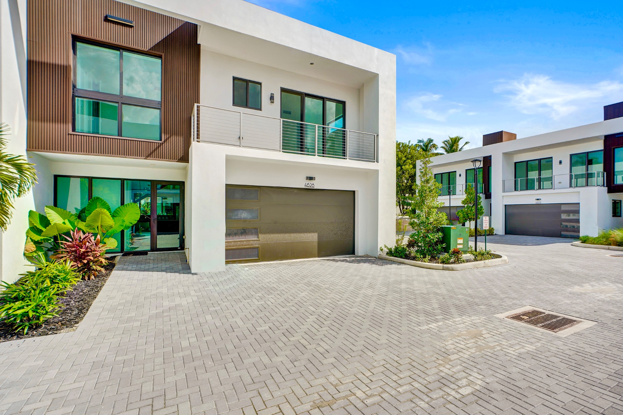 4648 SW 32nd Ave
